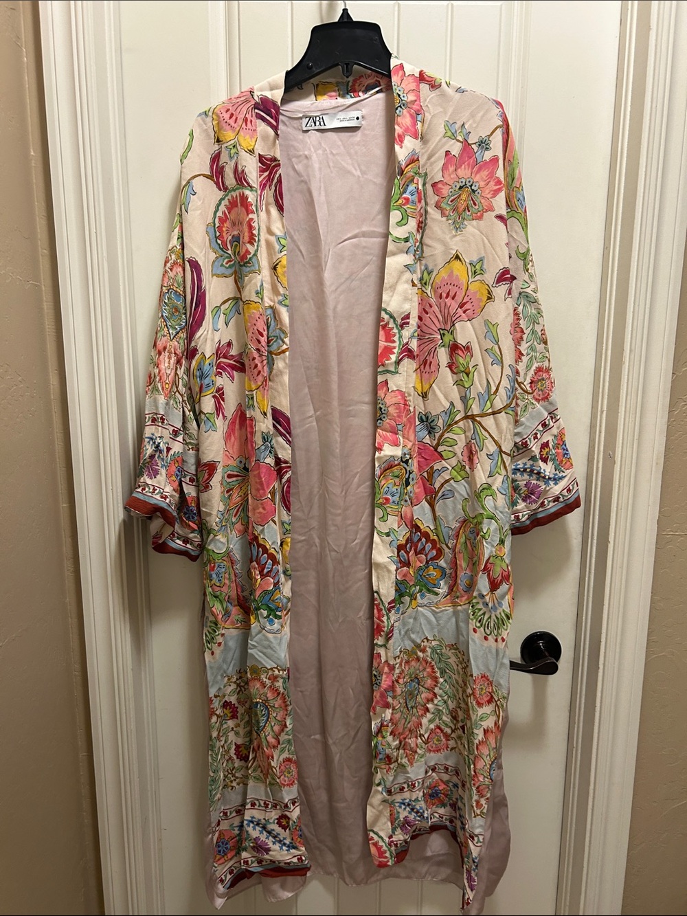 Zara Floral Satin Kimono Robe in Pink and Multicolor